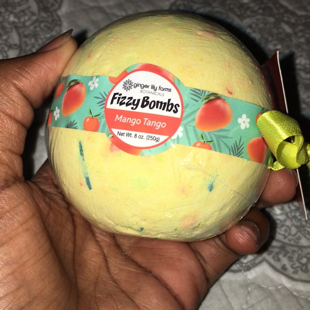 𝘮𝘢𝘯𝘨𝘰 𝘵𝘢𝘯𝘨𝘰 𝘣𝘢𝘵𝘩 𝘣𝘰𝘮𝘣🥭 😋